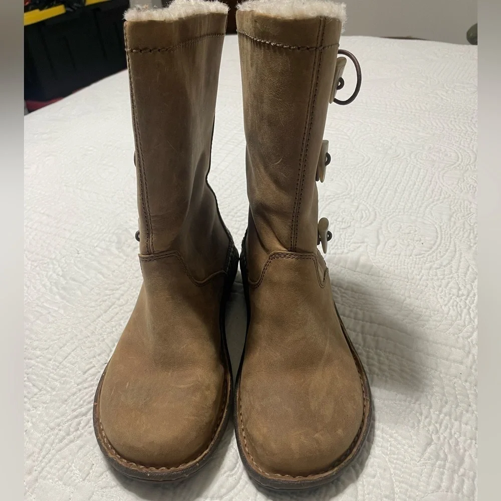 EUC UGG Australia Kona Brown Waterproof Boots SZ 7 - Picture 5 of 12